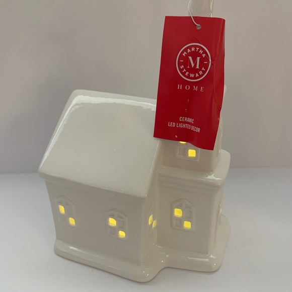 Martha Stewart White Ceramic LED Lighted Christmas Town Village House Set - Picture 3 of 10